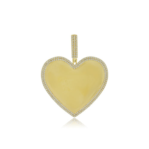 Captured Love: 14K Gold Heart-Shaped Photo Pendant