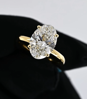 14K GOLD OVAL-CUT LAB-GROWN DIAMOND FASHION RING - 3.08 CT STATEMENT PIECE