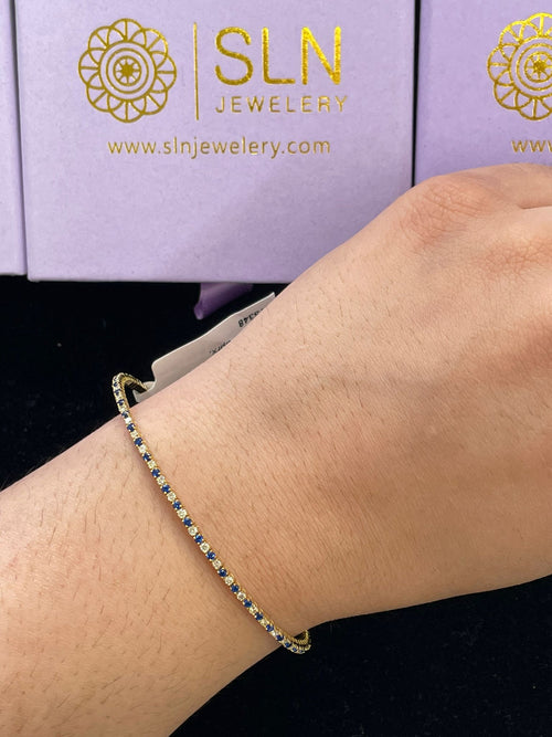 Everyday Radiance: Elevate Your Style with 10K Gold Bangle Bracelet