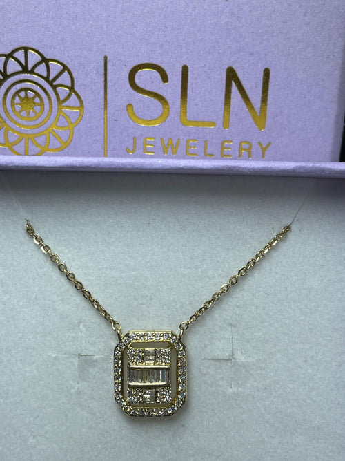 Golden Symmetry:Stylish Rectangle Pendant & Chain in 14K Gold