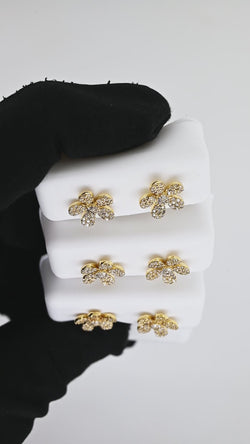 Charming Petal-Shaped Earrings in 14K Gold