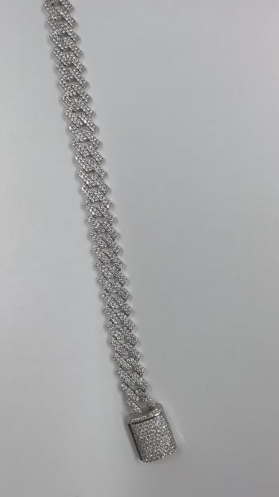 Men’s Silver Chain with CZ Shine : Simple, Stylish, and Sharp.