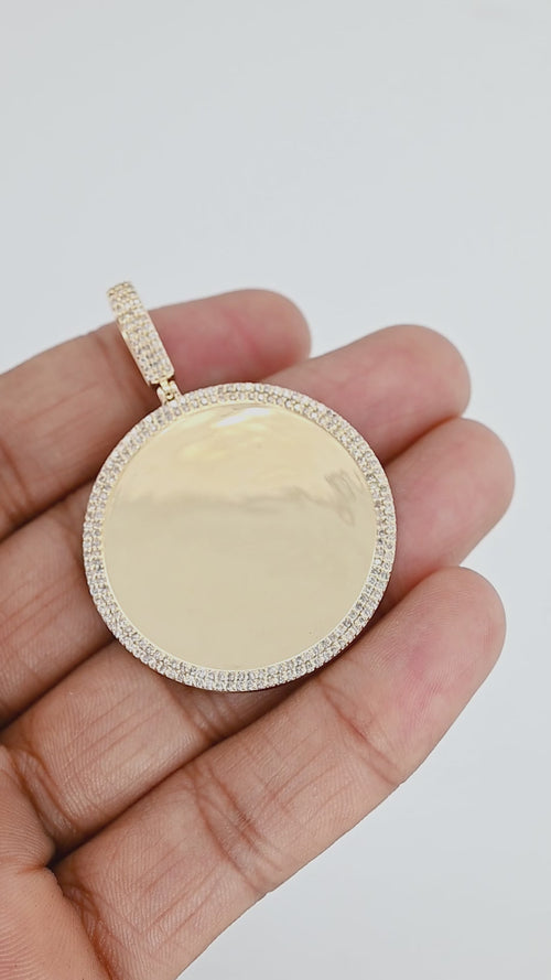 Shining Memories: 14K Gold Round Photo Pendant