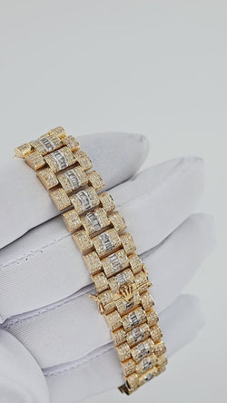 Dazzle in Diamonds: Experience Luxury with Our 14K Gold Bracelet Collection