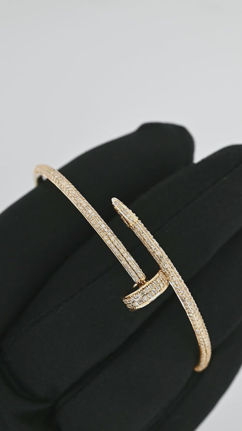 Divine Elegance: 14K Gold Bangle Fashion Bracelet