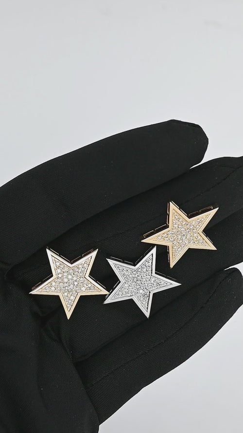 Starry Elegance: 14K Gold Star-Shaped Pendant