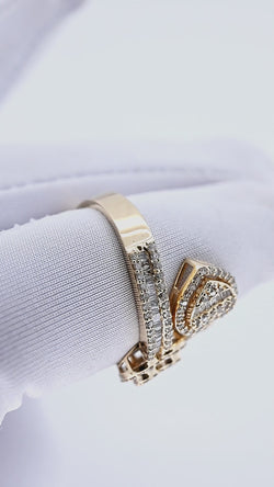 Heartfelt Glamour: 14K Gold Heart-Shaped Fashion Ring